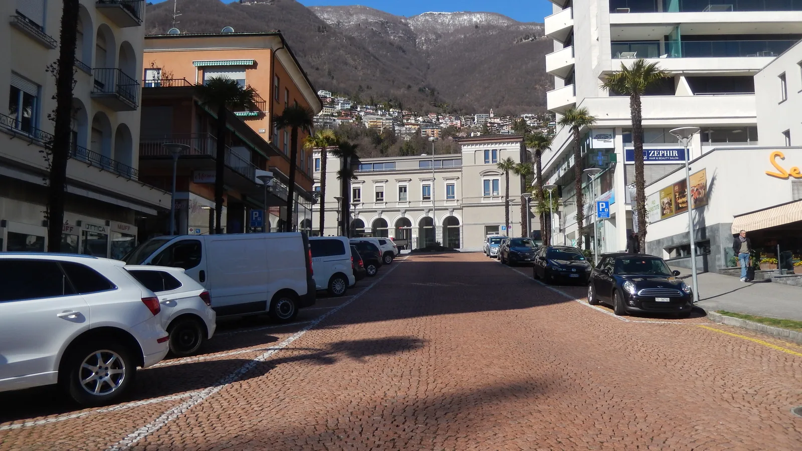 Viale Cattori a Muralto