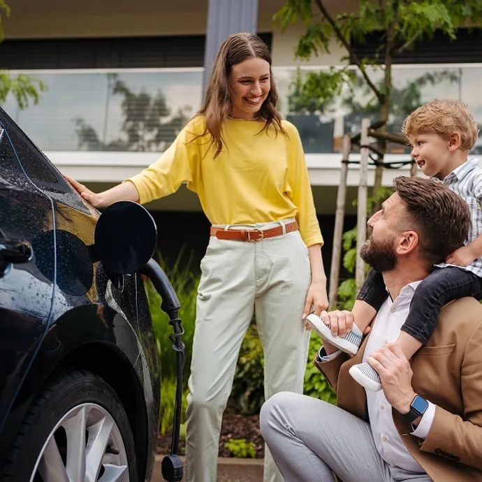 Familie Auto Plugin Laden 615084078 Adobe Stock Halfpoint Print