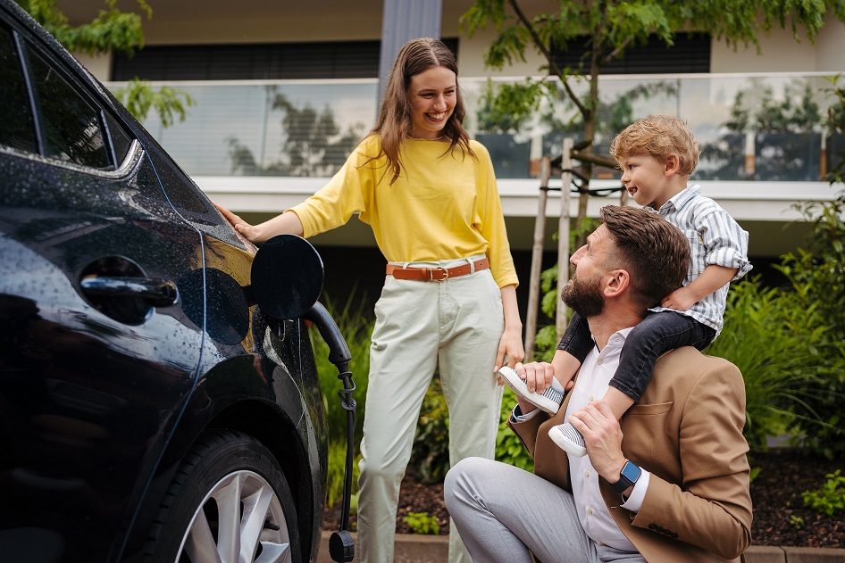 Familie Auto Plugin Laden 615084078 Adobe Stock Halfpoint Print